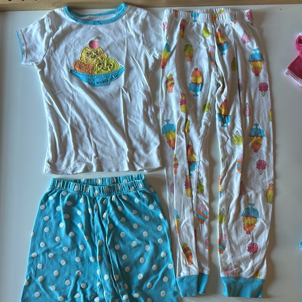 Carters Pajama Bundle *missing top included - Picture 6 of 15